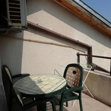 بيت ضيافة Milchevi